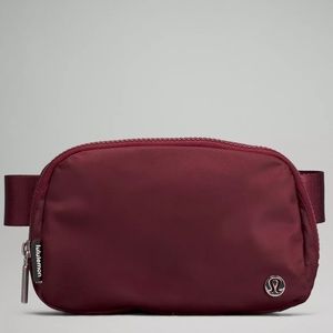 ONLY ONE!! LULULEMON EVERYWHERE BELT BAG!!